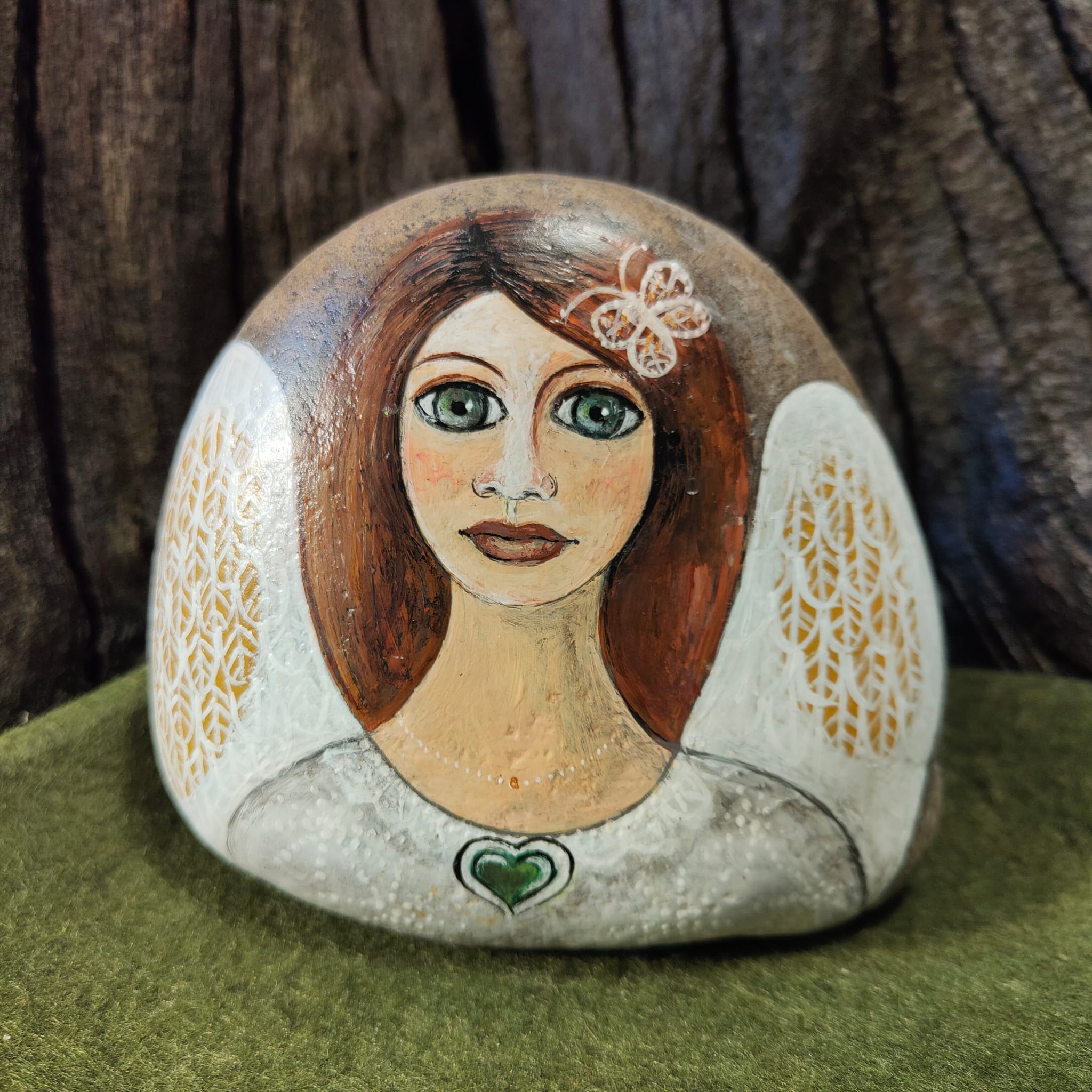 ENGEL MIT HERZ - Acryl, lackiert auf Stein, Fr. 190