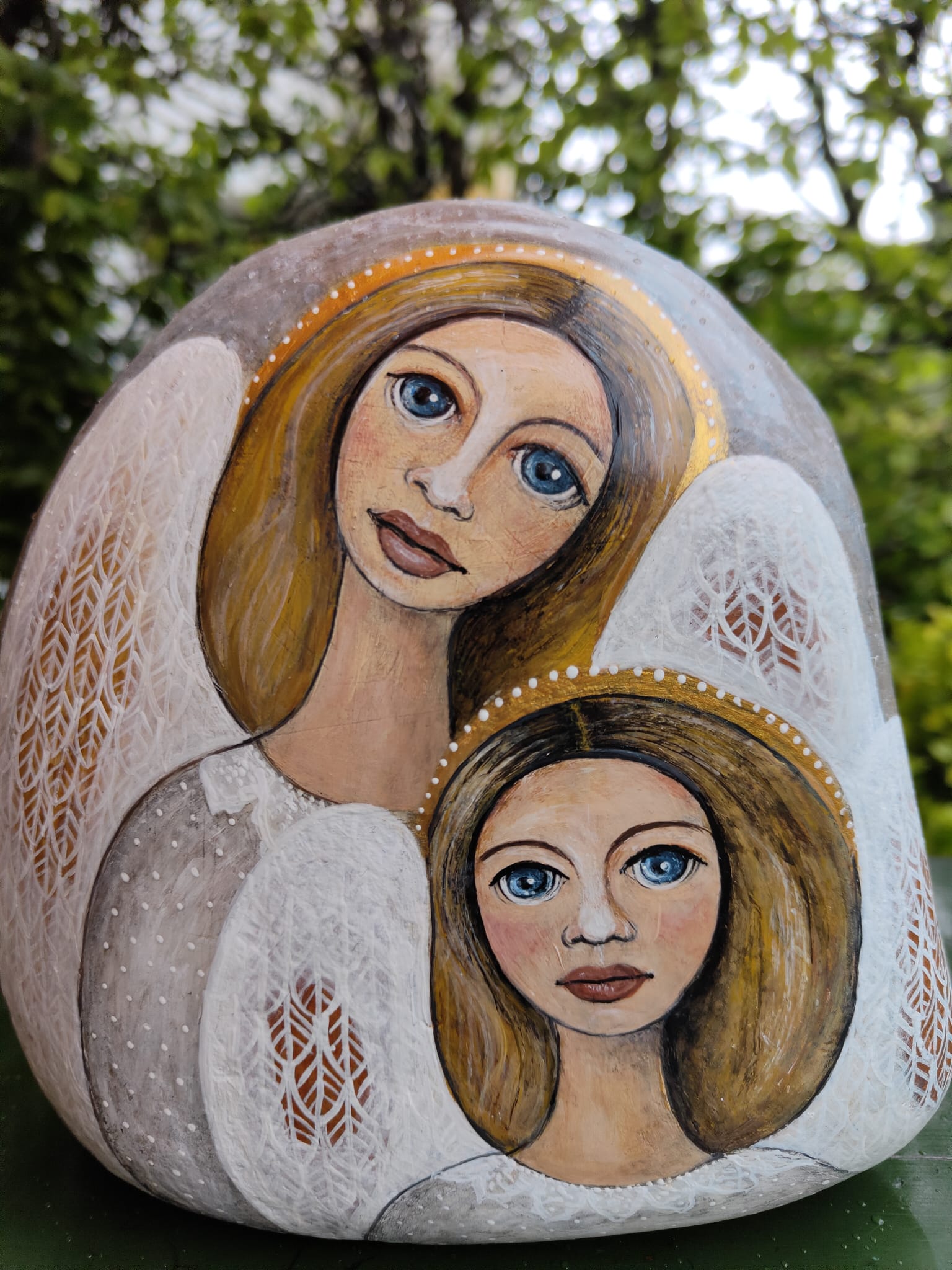 ZWEI ENGEL - Acryl, lackiert auf Stein, 20/18 cm, Fr. 350